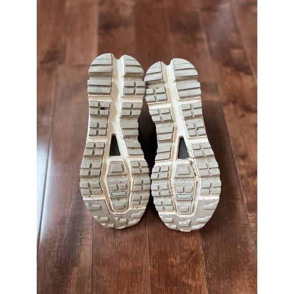 On Cloud Hero Mid Youth Shoes Size Y4 White Gray Waterproof Athletic Sneakers - Picture 7 of 10